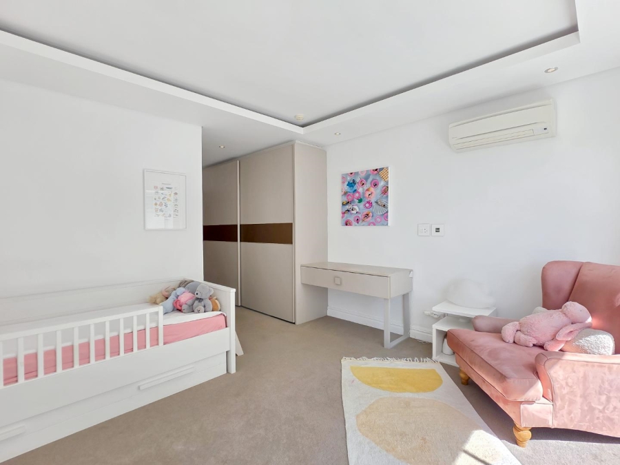4 Bedroom Property for Sale in Mouille Point Western Cape